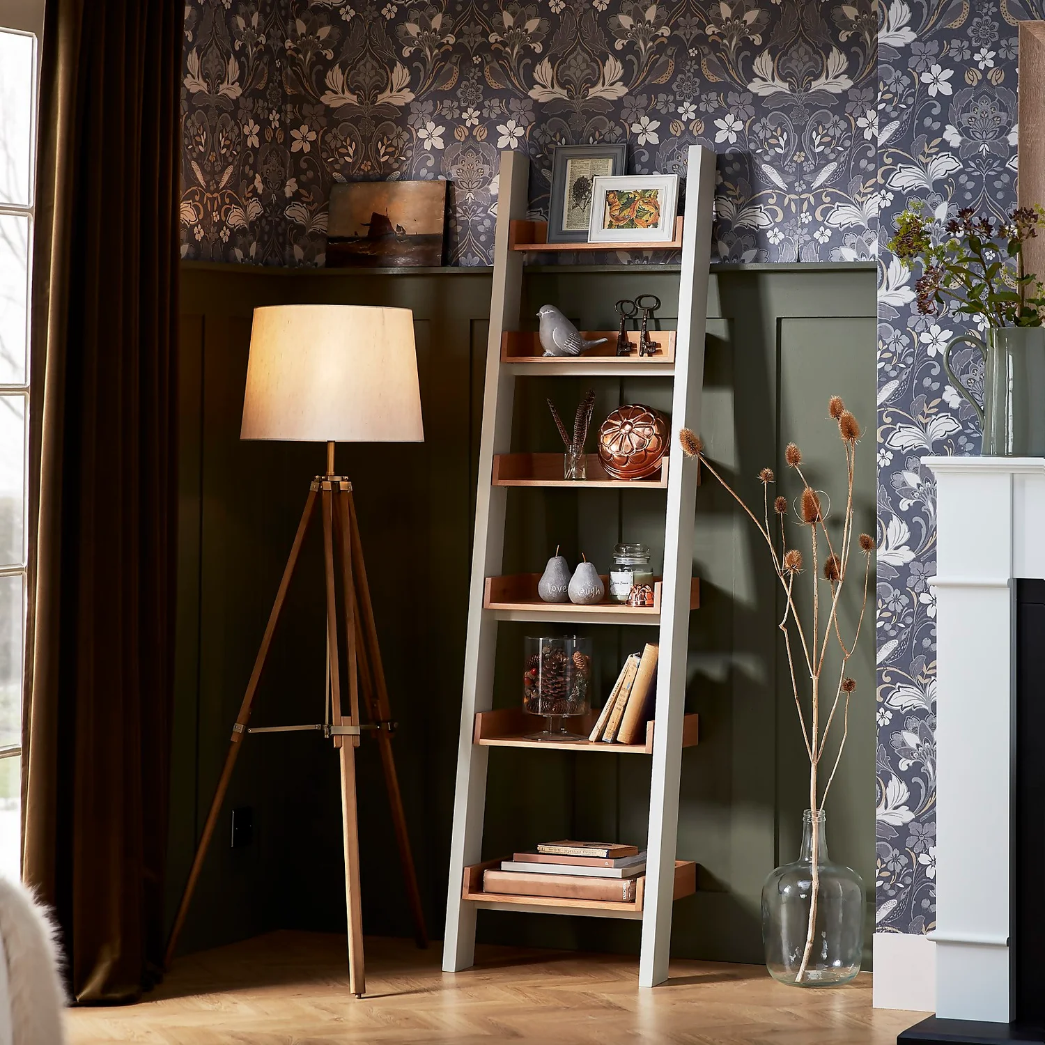 Ashstead Ladder Shelf - Oak & Ivory 4 Ashstead Ladder Shelf - Oak & Ivory - Image 2